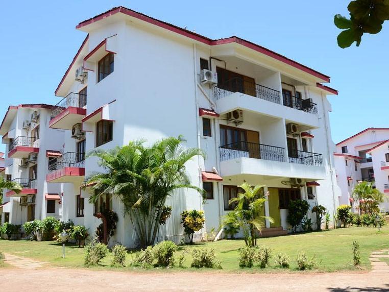 M N Resorts Baga Exterior photo